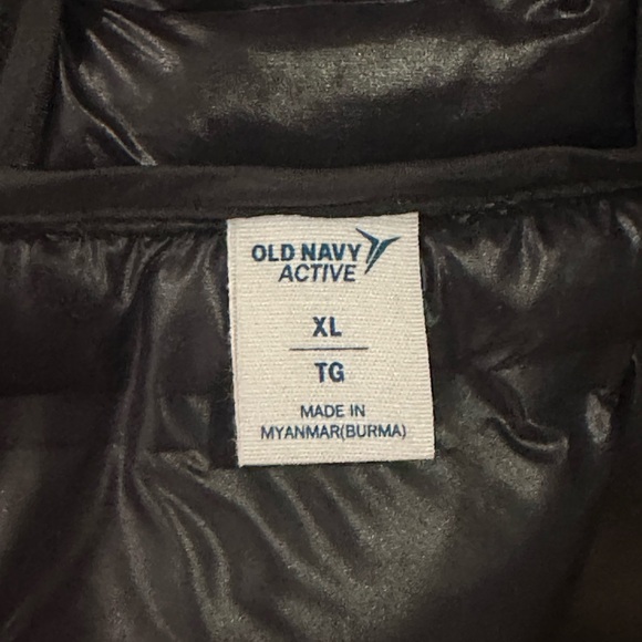 Old Navy Men’s Rare black puffer hooded jacket with elastine arms & waist band - Picture 4 of 5